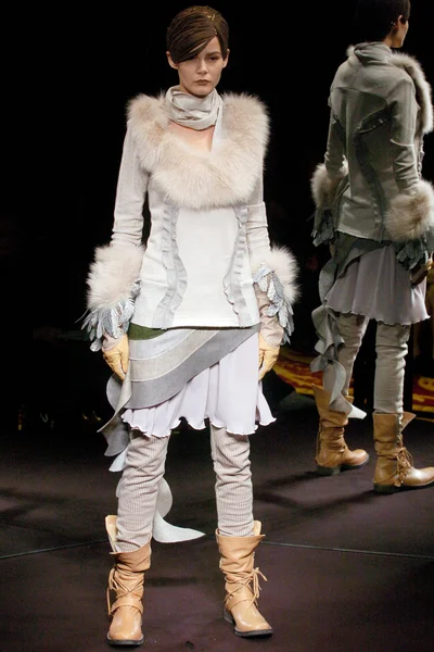 Look 35